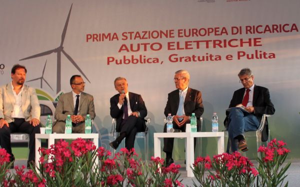 Da sinistra: Fabio Massimo Frattale Mascioli, Massimo Borio, Corrado Clini, Nicola Prezioso e Luigi Frati Pomos 8